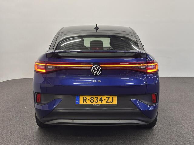 Volkswagen ID.5 Pro 77 kWh Airco ECC Warmtepomp PDC VA Navi Carplay Adaptive Cruise Control 19" Ambiente Verlichting Stoelverwarming