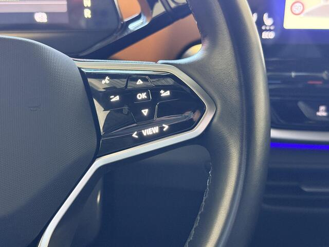 Volkswagen ID.5 Pro 77 kWh | All-in prijs incl. 12 mnd BOVAG garantie | Elek. Trekhaak | Panoramadak | IQ Light | 3D Camera | HUD