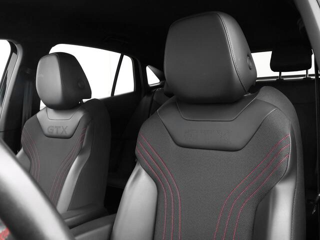 Volkswagen ID.5 GTX 299pk 77 kWh · SOH 92,5% · Apple/Android Car Play · Navigatie · Wegklapbare Trekhaak · Stoelverwarming · IQ.Light · 21'' Inch ·