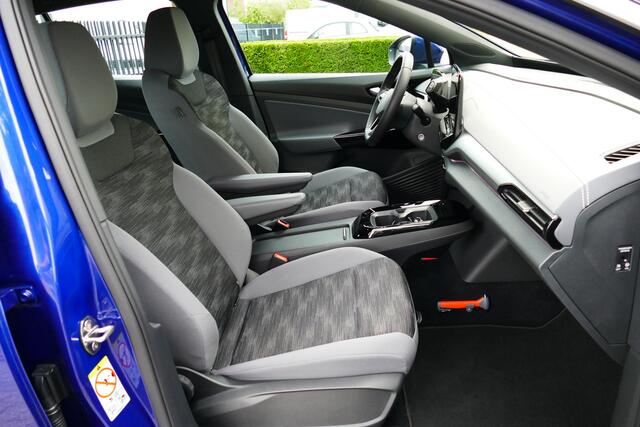 Volkswagen ID.5 Pro Advantage 77 kWh. Camera, Stoel&StuurVerw, 19"LMV, Haak 1000kg