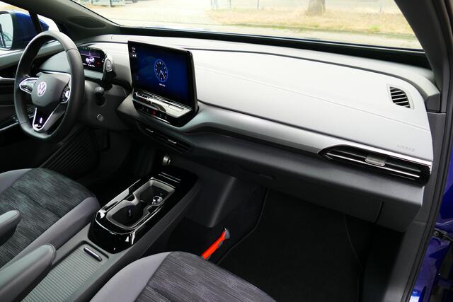 Volkswagen ID.5 Pro Advantage 77 kWh. Camera, Stoel&StuurVerw, 19"LMV, Haak 1000kg