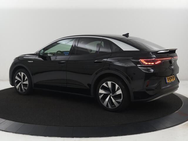 Volkswagen ID.5 Pro 77 kWh | SOH 93,5% | Memory | Leder/alcantara | Stuur/stoel verwarming | Climate control | Adaptive cruise | Sfeerverlichting | Camera | Park assist | Trekhaak |