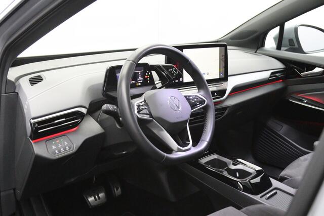 Volkswagen ID.5 Pro 77 kWh 204 PK, SOH 96 %, Panoramadak, Trekhaak, Memory, Massage, Carplay, Winterpakket, 360 Camera