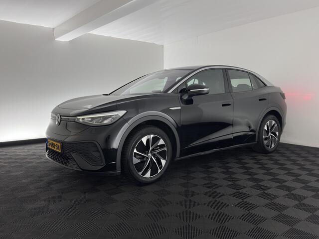 Volkswagen ID.5 Pro Business 77 kWh [3-Fase-11kW] {SoH-93%} (INCL.BTW) *HEAD-UP | LEATHER-FABRIC | FULL-LED | ADAPTIE-CRUISE | DIGI-COCKPIT | HEATED-COMFORTSEATS | KEYLESS | DAB+ | AMBIENT-LIGHT | NAVI-FULLMAP | CAMERA | TOWBAR | 19''ALU*
