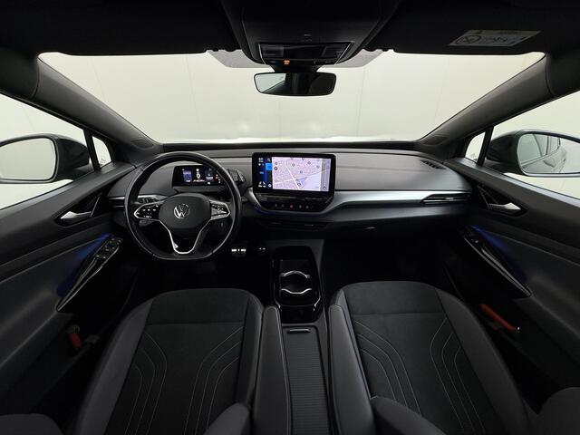 Volkswagen ID.5 Coupé Pro 82kWh 204PK Trekhaak SOH 94% Camera Adap.Cruise Assistentie+Comfort+Design+Stylepakket Navi Keyless Apple Carplay Android Auto Pdc Led-a-licht dynamisch Keyless advanced Matrix led-koplampen Lmv 20" Privacy Glas DAB 1.000KG Trekgewicht 1e Eigenaar
