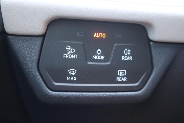 Volkswagen ID.6 Crozz Pro | 7 Persoons | Panoramadak | Head-up Display | Nieuwe auto