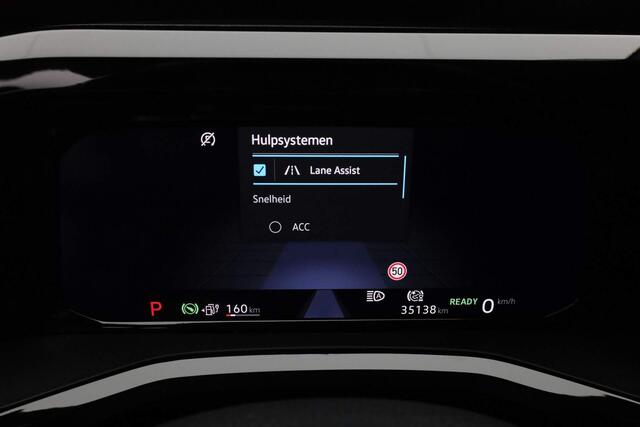 Volkswagen MULTIVAN 1.4 eHybrid 218PK DSG L2H1 Life | Trekhaak | IQ Light | Parkeersensoren voor/achter | Stoelverwarming | ACC | Keyless | Apple Carplay / Android Auto