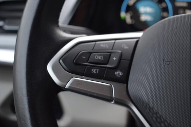 Volkswagen MULTIVAN 1.4 eHybrid Lang L2 Edition 7 pers, Elek. deuren, Trekhaak, Camera, Tafel, PDC, Carplay, Stoelverwarming