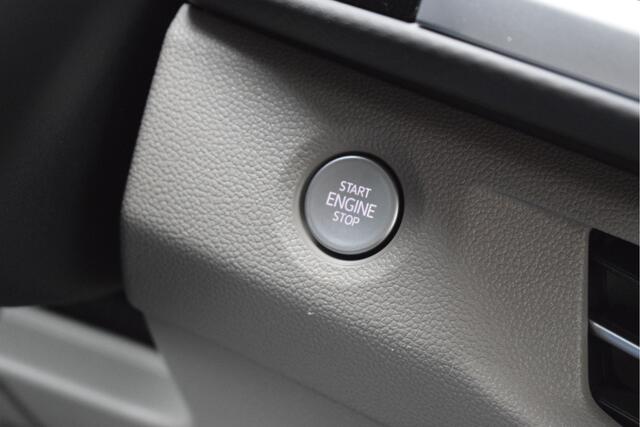 Volkswagen MULTIVAN 1.4 eHybrid Lang L2 Edition 7 pers, Elek. deuren, Trekhaak, Camera, Tafel, PDC, Carplay, Stoelverwarming