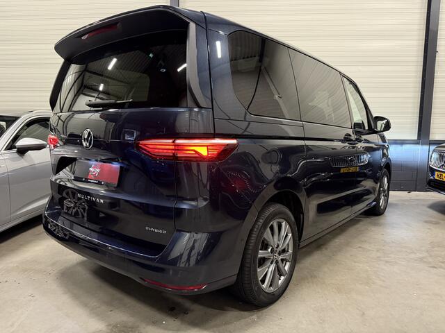 Volkswagen MULTIVAN 1.4 eHybrid Energetic 6P. PANO/HEAD-UP/IQ-LIGHT/HARMAN&KARDON/TREKHAAK/SFEERVERL/18"/ACC/CAMERA/EL.SCHUIFDEUREN/CARPLAY/STANDKACHEL/STOEL+STUURVERW./EL.A.KLEP/PRIVACY/NET OH BEURT GEHAD BIJ VW DEALER