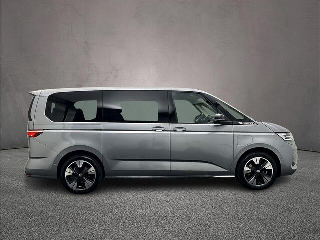 Volkswagen MULTIVAN 1.5 eHybrid 245pk DSG L2 Bulli Edition 4Motion | Assistentiepakket Plus | Elektrische deuren + achterklep | Trekhaak | Verwarmde voorruit |