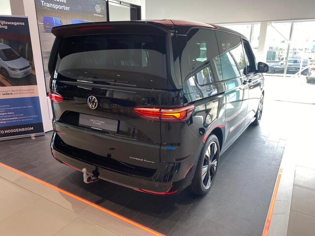 Volkswagen MULTIVAN Bulli L1 1.5 Ehybrid 180kW DSG 4 motion | Easy open pakket | Soundsystem "harman kardon" | Zitopstelling 2-2-3 met vis-a-vis mogelijkheid, met armleuningen | Top pakket |