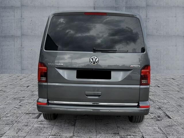 Volkswagen MULTIVAN T6.1 2.0 TDI L1H1 4Motion Generation SIX 204 PK DSG ACC EL. Stoelverstelling LED Trekhaak Leder 2 Schuifdeuren