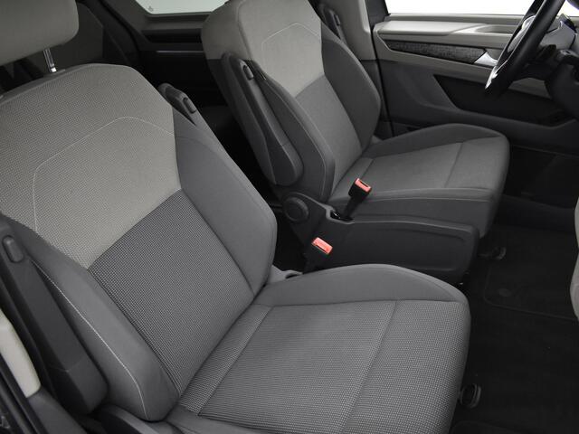 Volkswagen MULTIVAN 1.4 218pk DSG eHybrid L2H1 Life Business 7p. · Panoramadak · Apple/Android Car Play · IQ.Light · Navigatie · Camera · 7 Persoons · Elek. Achterklep · 18'' Inch · Garantie t/m 23-06-2027 of 150.000km