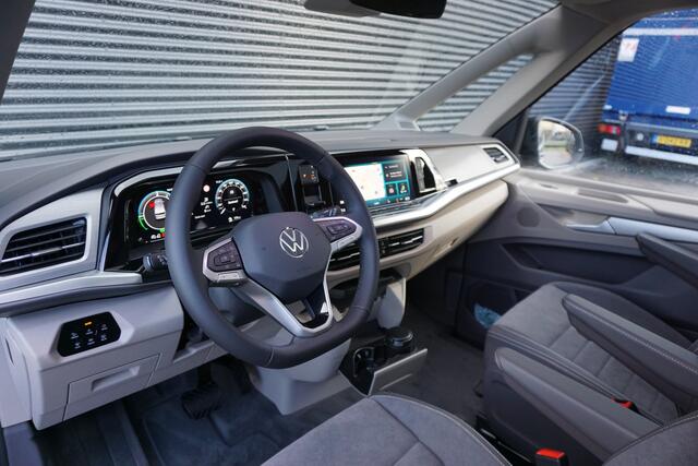 Volkswagen MULTIVAN 1.5 TSI eHybrid 4Motion | DSG | 7 Zitplaatsen | Climatronic 3-Zone | Discover Pro | LED Matrix | Panorama Dak | Nieuw