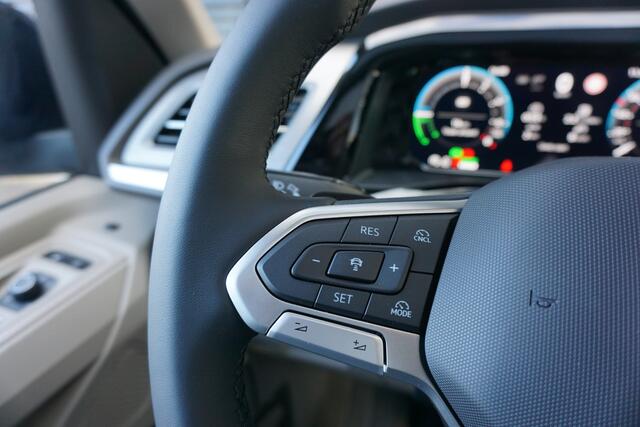 Volkswagen MULTIVAN 1.5 TSI eHybrid 4Motion | DSG | 7 Zitplaatsen | Climatronic 3-Zone | Discover Pro | LED Matrix | Panorama Dak | Nieuw