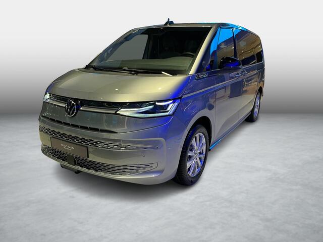 Volkswagen MULTIVAN Bedrijfswagens Bulli L2 1.5 Ehybrid 180kW 245 pk DSG 4 motion | Versterkte kunststof vloerbedekking in houtlook | Multifunctionele verschuifbare tafel in passagiersruimte | Navigatiesysteem '' Discover Pro'' | Privacy Plus glas (90%) vanaf B-stijl |