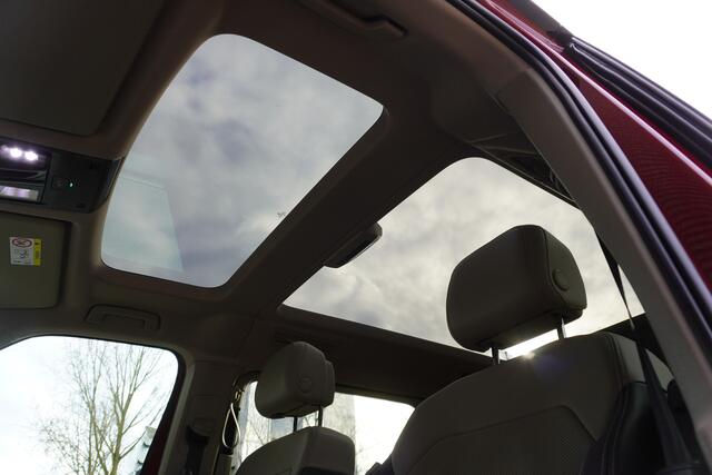 Volkswagen MULTIVAN 1.4 eHybrid L2 Energetic Apple Carplay Camera Naviagatie Panoramadak ACC Cruise control Harman Kardon