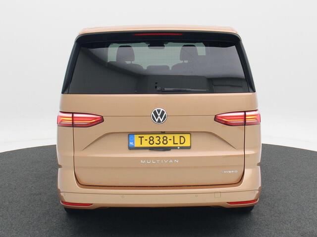 Volkswagen MULTIVAN 1.4 eHybrid 218 Pk L2H1 Life Business 7 Persoons | Stoelverwarming | Camera | Climatronic | CarPlay | Panoramadak | Adaptive Cruise | 18 Inch | 62.460 Km !!
