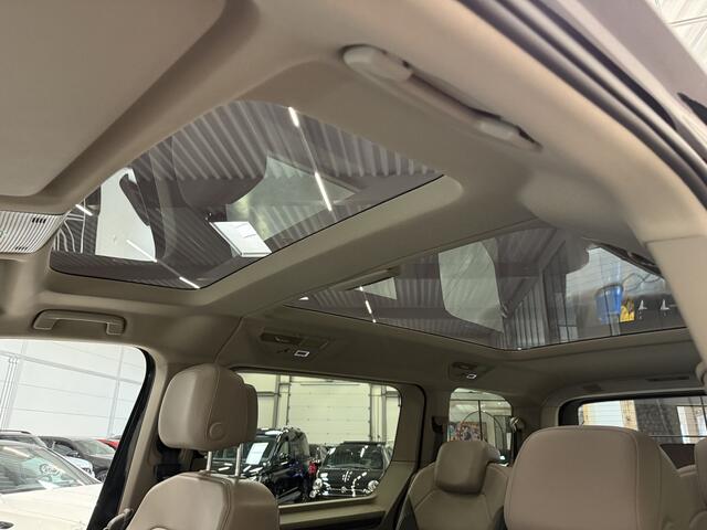 Volkswagen MULTIVAN 1.4 eHybrid Energetic 7p. PANO/HEAD-UP/H&K/MASSAGE+VENTILATIE/VOL-LEER/360CAMERA/ELECTR.SCHUIFDEUREN/IQ-LIGHT/ACC/ADAPTIVE-ONDERSTEL/TWO-TONE COLOUR/VOLLEDIG VW DEALER HISTORIE