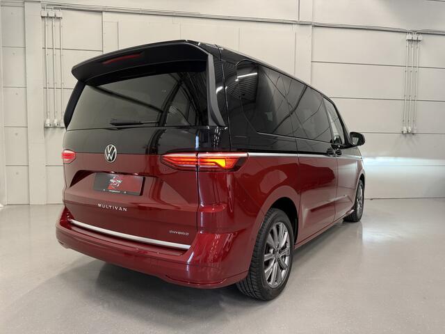 Volkswagen MULTIVAN 1.4 eHybrid Energetic 7p. PANO/HEAD-UP/H&K/MASSAGE+VENTILATIE/VOL-LEER/360CAMERA/ELECTR.SCHUIFDEUREN/IQ-LIGHT/ACC/ADAPTIVE-ONDERSTEL/TWO-TONE COLOUR/VOLLEDIG VW DEALER HISTORIE