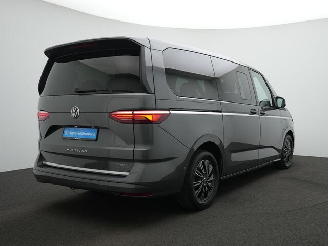 Volkswagen MULTIVAN 1.4 eHybrid 218 pk L2H1 Style | Panoramadak | Trekhaak | Elektrische schuifdeuren | IQ Light | Leder/alcantara | Achteruitrijcamera | Adaptive Cruise | Stoelverwarming | Navigatie
