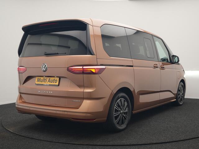 Volkswagen MULTIVAN 1.4 eHybrid L1H1 Style 7 Persoons PHEV 218pk | Trekhaak Af Fabriek | Panodak | Alcantara Sportstoelen & Stuur Verwarmd Adaptive Cruise | Camera | IQ Light | Apple Carplay | Blis | Navigatie | DAB | Plug In Hybrid |