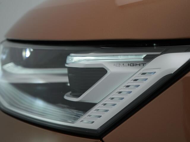 Volkswagen MULTIVAN 1.4 eHybrid L1H1 Style 7 Persoons PHEV 218pk | Trekhaak Af Fabriek | Panodak | Alcantara Sportstoelen & Stuur Verwarmd Adaptive Cruise | Camera | IQ Light | Apple Carplay | Blis | Navigatie | DAB | Plug In Hybrid |