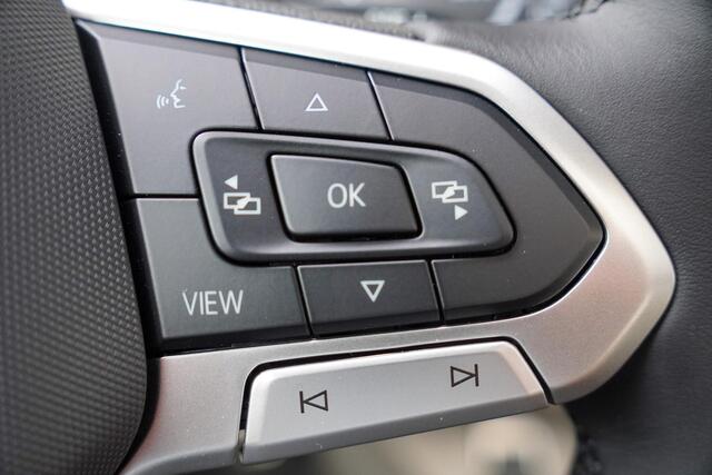 Volkswagen MULTIVAN 1.5 e-hybrid Style L2 4-Motion LEDER - DCC - PANO DCC Leder Trekhaak Area view