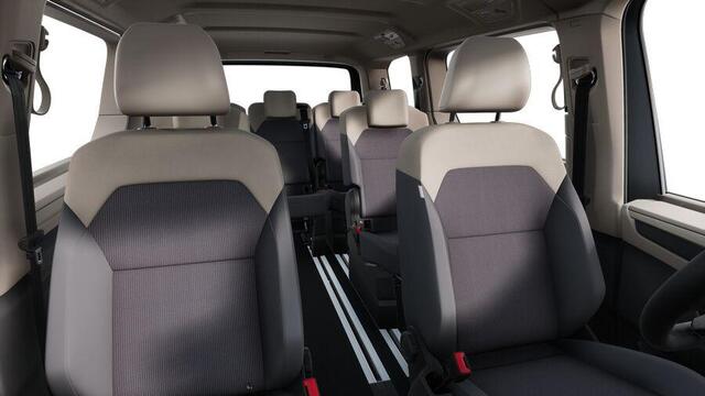 Volkswagen MULTIVAN Trend Edition L1 1.5 eHybrid 180 kW (245 pk) 4M | 3-zone airconditioning | Digital cockpit pro | Sluithulp | Achteruitrijcamera | 7 zitplaatsen