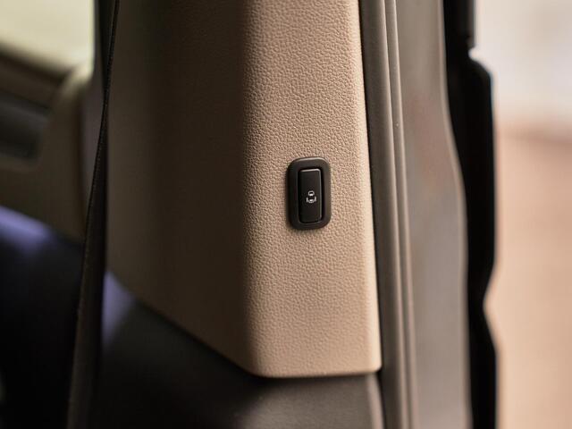 Volkswagen MULTIVAN 1.5 eHybrid L2 Bulli Edition 4Motion , 7p., pano, tr.haak, IQ.Light, HUD, ACC, privacy, keyless