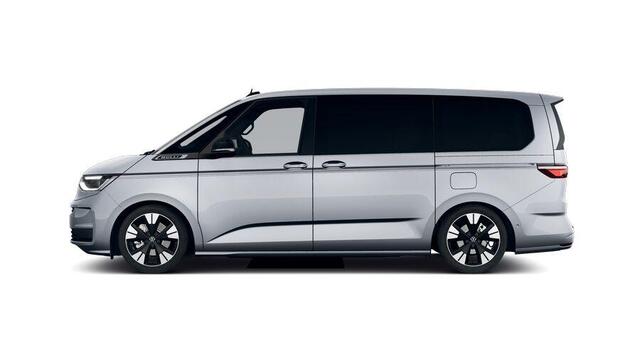 Volkswagen MULTIVAN 1.5 eHybrid L2 Bulli Edition 4Motion | IQ Light | Panoramadak | Area View | 12,9 inch Discover Pro | Wegklapbare trekhaak | Zitopstelling 2-2-3 met vis-a-vis | Privacy glass|