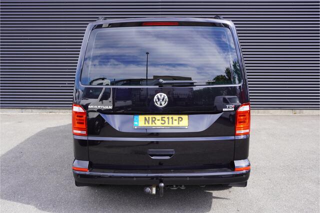 Volkswagen MULTIVAN Transporter MARGE L1H1 150pk Euro6 7-persoons Trekhaak Cruise control Airco Sidebars Radio Bluetooth