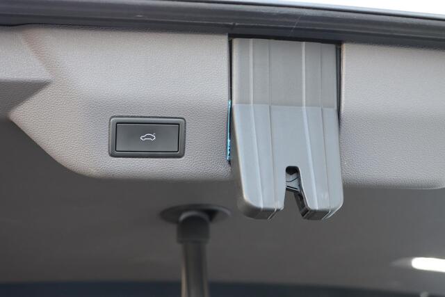 Volkswagen MULTIVAN 1.4 eHybrid Life 218pk DSG6 | SOH 92,2% |