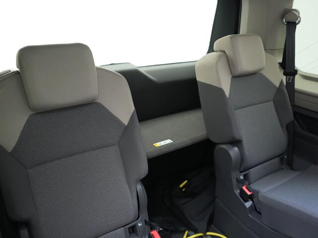 Volkswagen MULTIVAN 1.4 eHybrid 7 Zits PHEV 218pk Dealer O.H | Trekhaak Af Fabriek | Panodak | IQ Light | Camera | Stoelverwarming | Apple Carplay | Navigatie | DAB | Cruise Control | 17"L.M | Plug In Hybrid |
