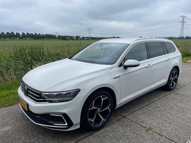 Volkswagen PASSAT Variant 1.4 TSI PHEV GTE Business