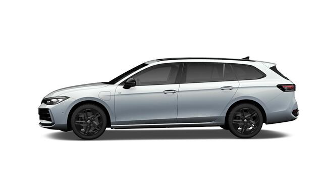 Volkswagen PASSAT Variant 1.5 eHybrid 204 6DSG R-Line Business Automaat | Panoramaschuif-kanteldak, elektrisch bedienbaar | Rijstrookbehoudassistent (Lane Assist)