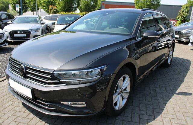 Volkswagen PASSAT Variant 2.0 TDI 200 PK DSG ACC Trekhaak Camera LED