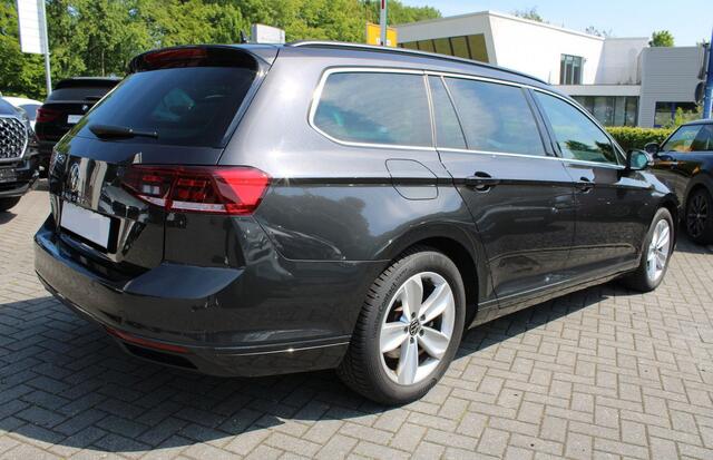 Volkswagen PASSAT Variant 2.0 TDI 200 PK DSG ACC Trekhaak Camera LED
