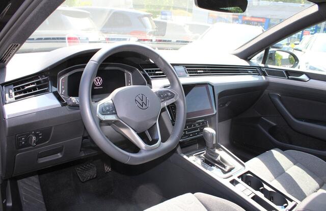 Volkswagen PASSAT Variant 2.0 TDI 200 PK DSG ACC Trekhaak Camera LED