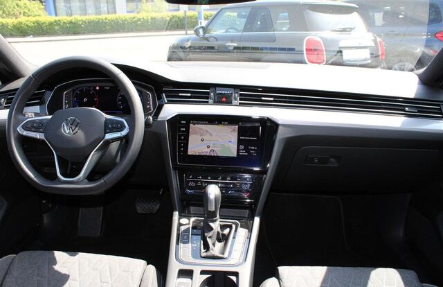 Volkswagen PASSAT Variant 2.0 TDI 200 PK DSG ACC Trekhaak Camera LED