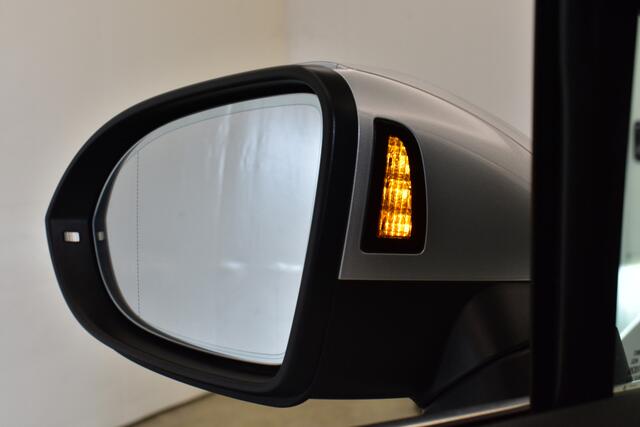 Volkswagen PASSAT GTE Virtual EL Trekt+aKlep Disc pro Navi leder Pano Camera Dodeh detec