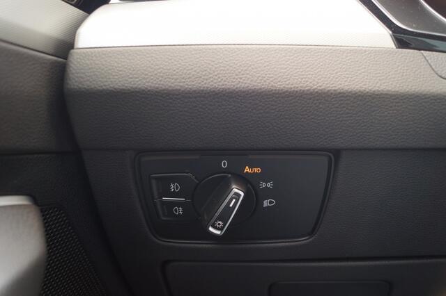Volkswagen PASSAT Variant 1.6 TDI 120pk DSG Comfortline Business -LED-ECC-NAVI-