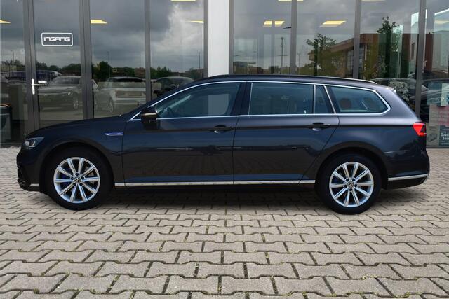 Volkswagen PASSAT Variant 1.4 TSI PHEV GTE | Dealer Onderhouden | ACC | Camera |
