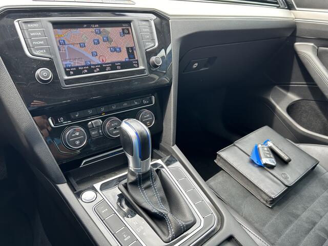 Volkswagen PASSAT 1.4 TSI GTE Connected Series Plus plug in hybride. Bom vol opties