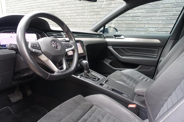Volkswagen PASSAT 1.5 TSI Automaat R-Line Facelift l Pano l Virtual Cockpit l Camera l NAP