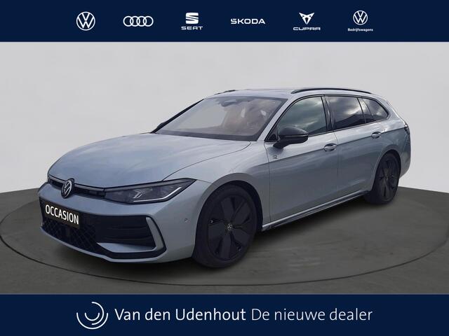 Volkswagen PASSAT Variant 1.5 TSI 150pk R-Line Business DSG / Panoramadak / 360 Camera / Stoel/Stuur/Voorruit verwarming / Trekhaak