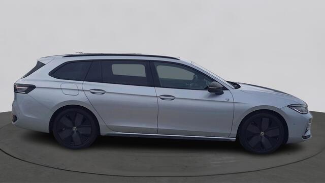Volkswagen PASSAT Variant 1.5 TSI 150pk R-Line Business DSG / Panoramadak / 360 Camera / Stoel/Stuur/Voorruit verwarming / Trekhaak