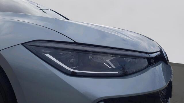Volkswagen PASSAT Variant 1.5 TSI 150pk R-Line Business DSG / Panoramadak / 360 Camera / Stoel/Stuur/Voorruit verwarming / Trekhaak