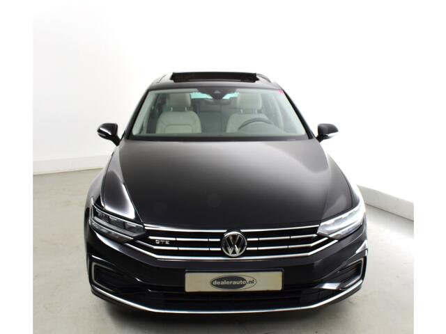 Volkswagen PASSAT Variant 1.4 TSI PHEV GTE, Panorama, Trekhaak, Carplay, Alcantara\Leder